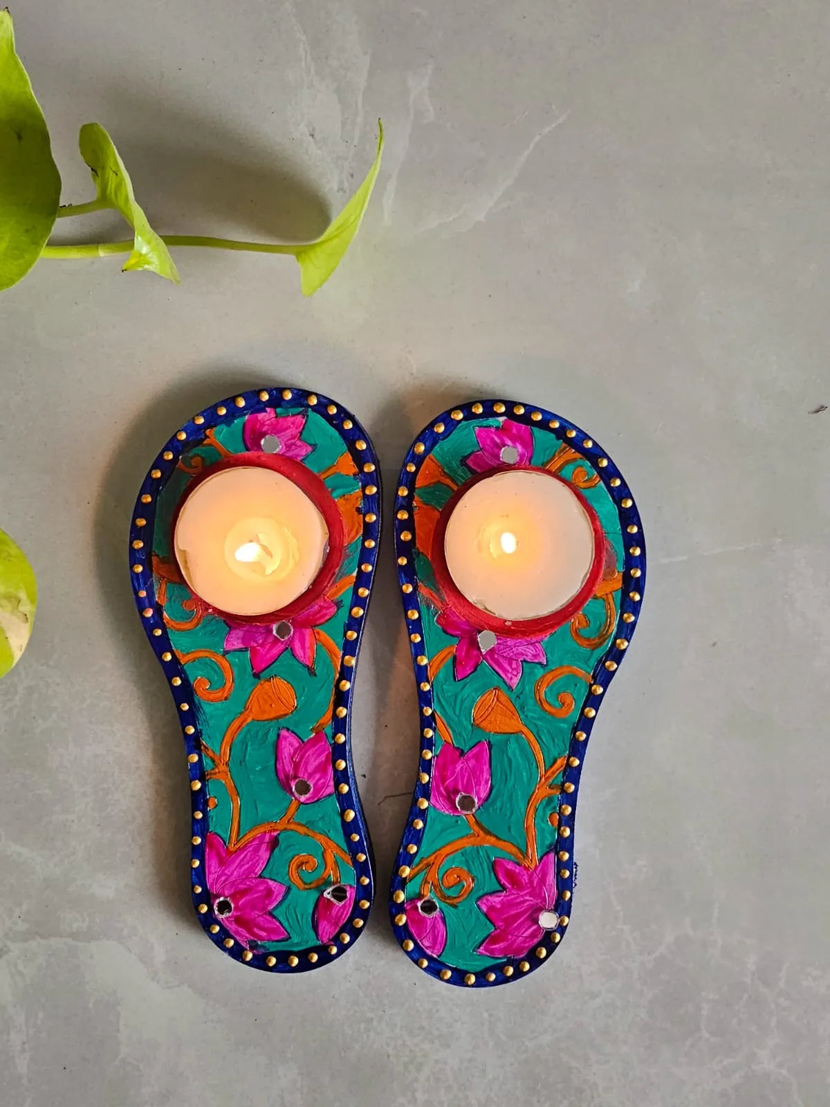 Tlight Candle Holder-laxmi Paduka-Green+pink