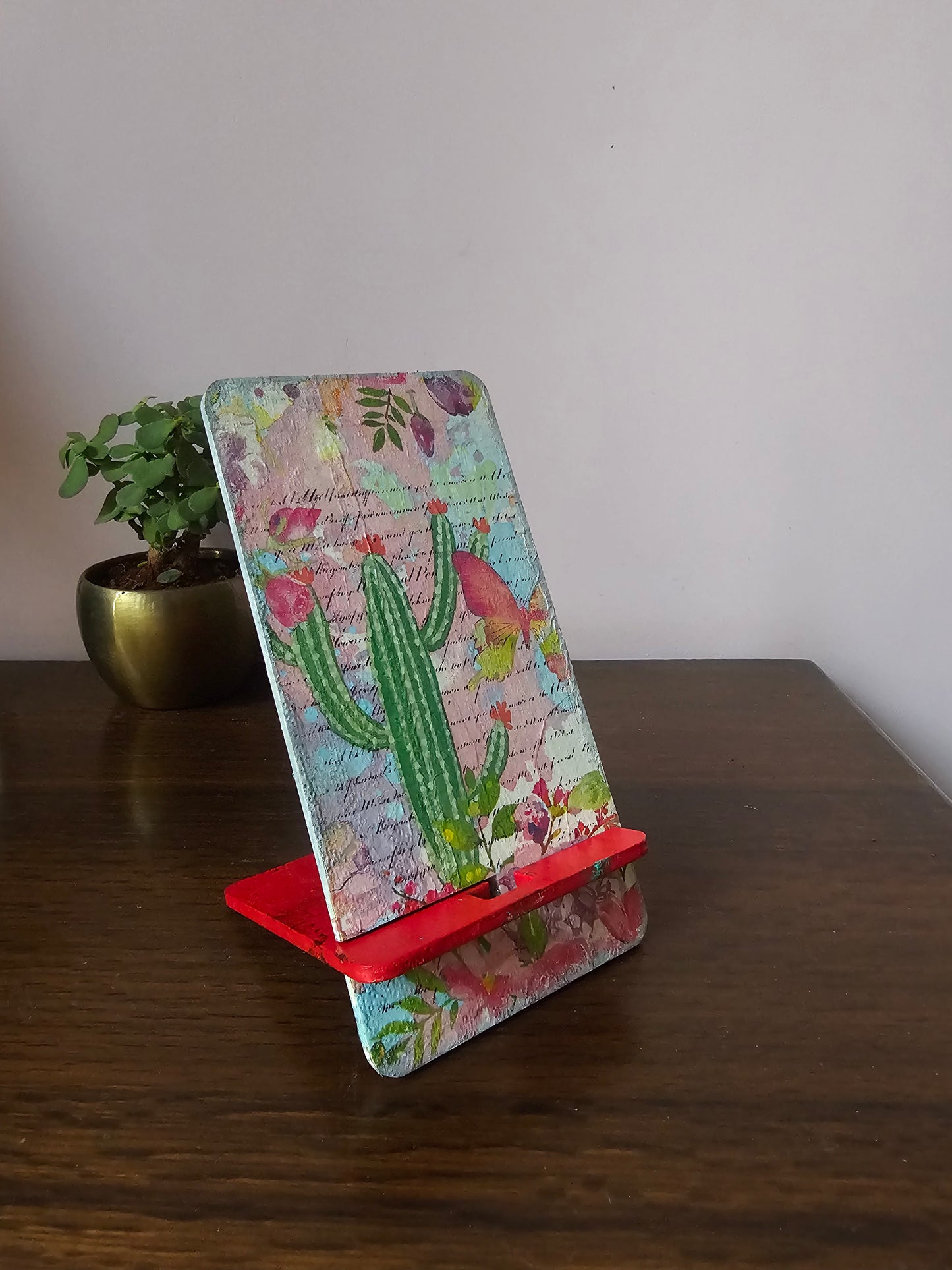 Mobile Stand-Cactus